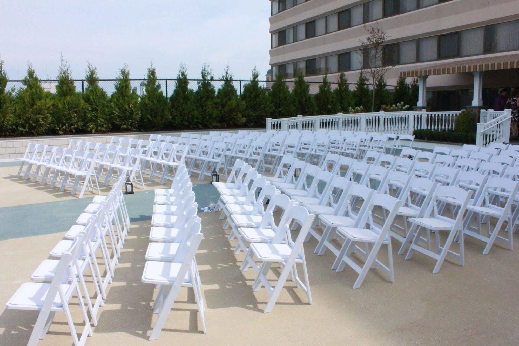Hotel Doubletree By Hilton Poughkeepsie Exterior foto